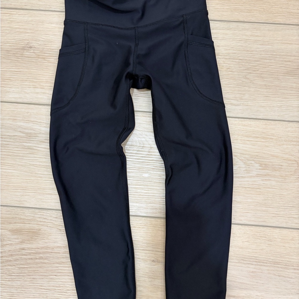 Old Navy Black High-Rise Active Girls Athletic Leggings. Size Small